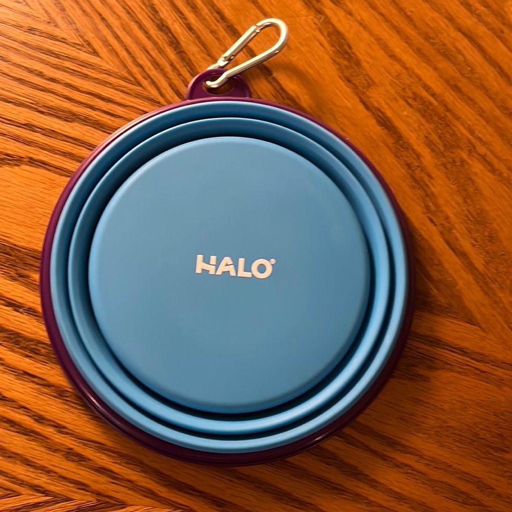 NWOT HALO Travel Pop Up Bowl for Dogs & Cats - Blue / Purple with Carabiner